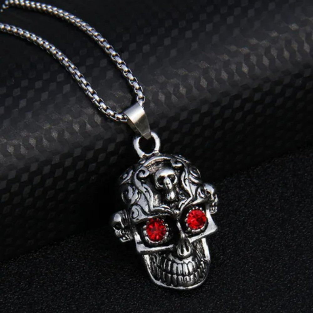 New Gothic Punk Skull Pendent Necklace W/ Red Eyes